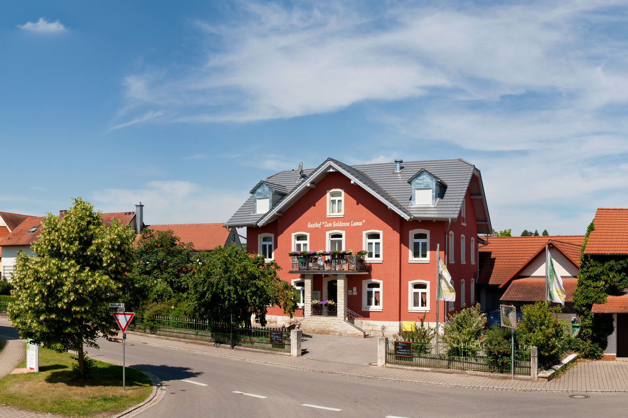 Gasthof Zum Goldenen Lamm Mit Hotel In Treuchtlingen Naturpark Altmühltal